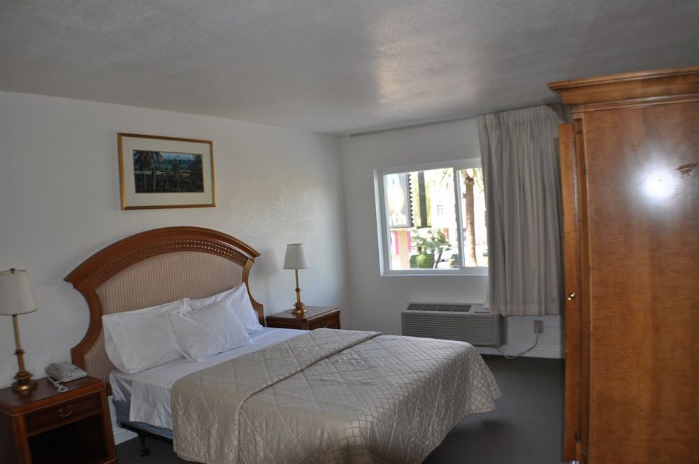 Super 8 By Wyndham Las Vegas North Strip/Fremont St. Area Exterior foto
